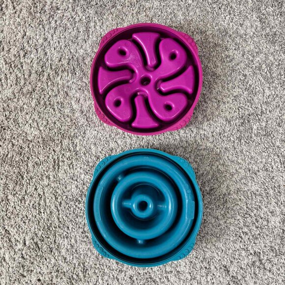 Gently Used Once Set of 2 Dog or Cat Slow Feeding Bowls in Purple & Blue - Picture 2 of 5